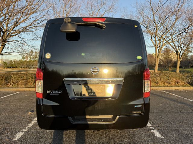 NISSAN NV350 CARAVAN 4WD 2014