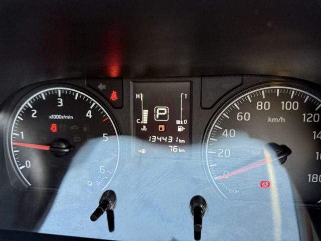 NISSAN NV350 CARAVAN 4WD 2014