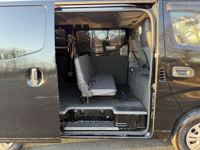 NISSAN NV350 CARAVAN 4WD 2014