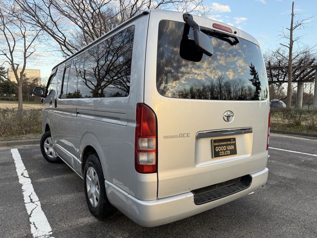 TOYOTA HIACE van 4WD 2012