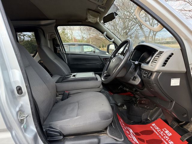 TOYOTA HIACE van 4WD 2012