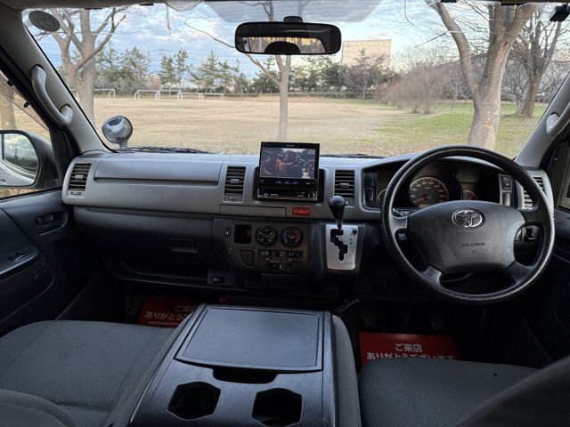 TOYOTA HIACE van 4WD 2012