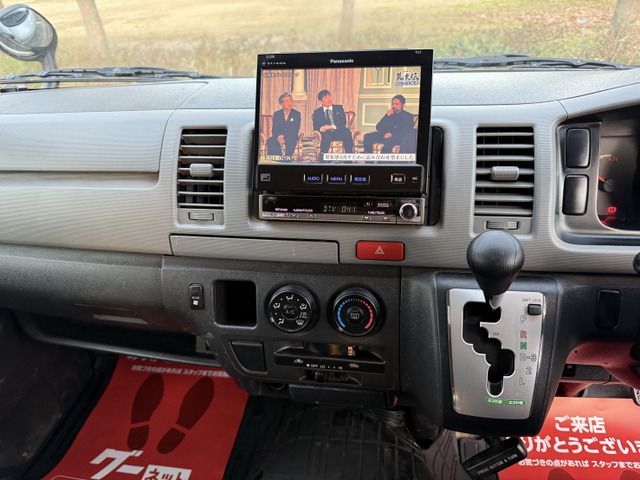 TOYOTA HIACE van 4WD 2012