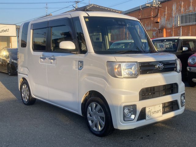 TOYOTA PIXIS MEGA 2020