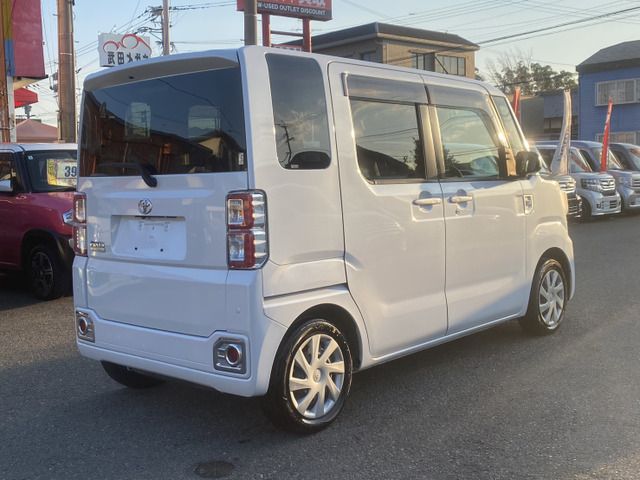 TOYOTA PIXIS MEGA 2020