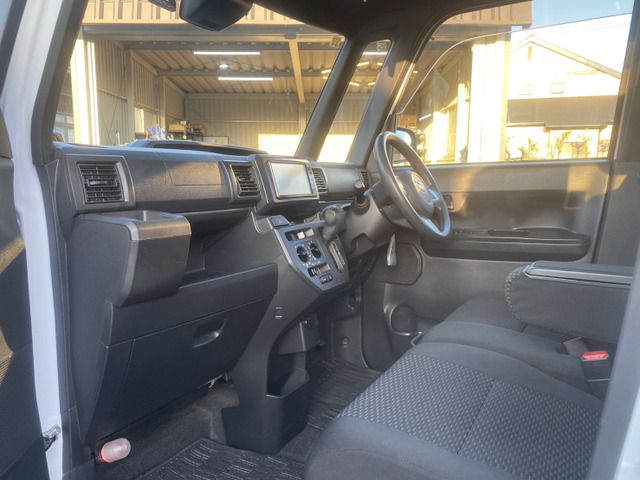 TOYOTA PIXIS MEGA 2020