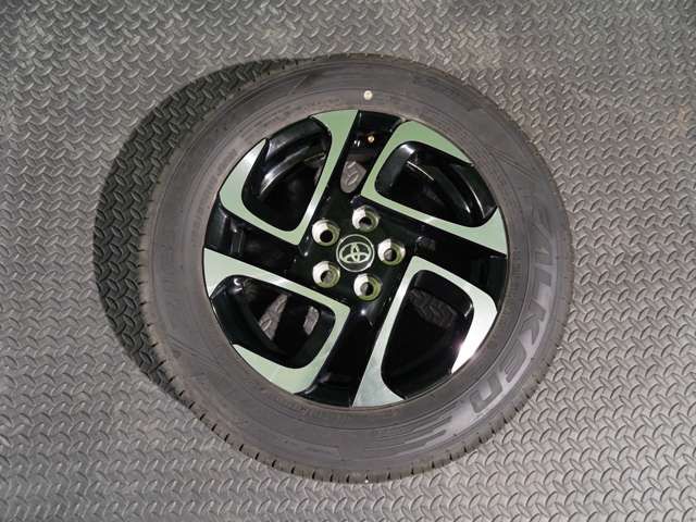 TOYOTA SIENTA HYBRID 2023