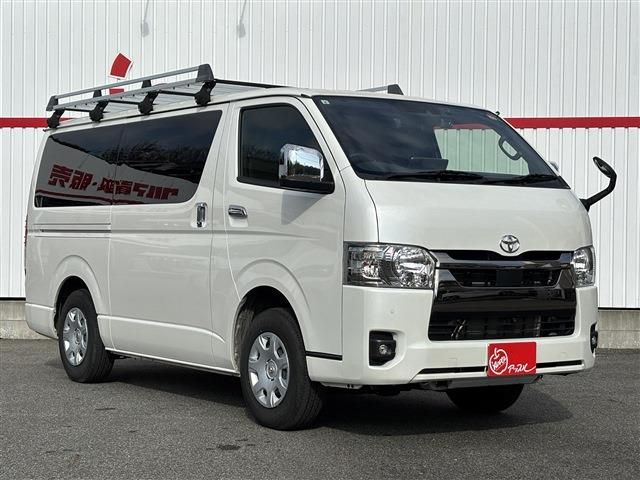 TOYOTA HIACE van 4WD 2023