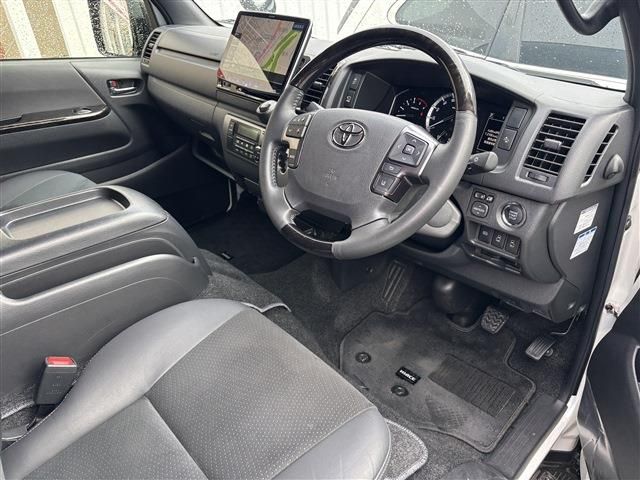 TOYOTA HIACE van 4WD 2023