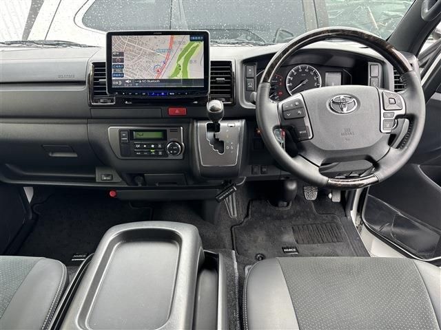 TOYOTA HIACE van 4WD 2023