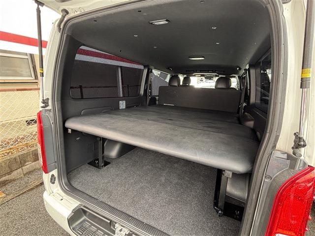 TOYOTA HIACE van 4WD 2023