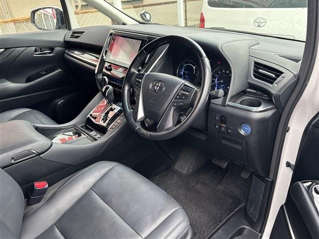 TOYOTA ALPHARD hybrid 4WD 2022