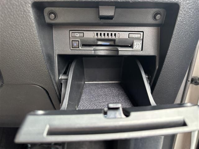 TOYOTA ALPHARD hybrid 4WD 2022