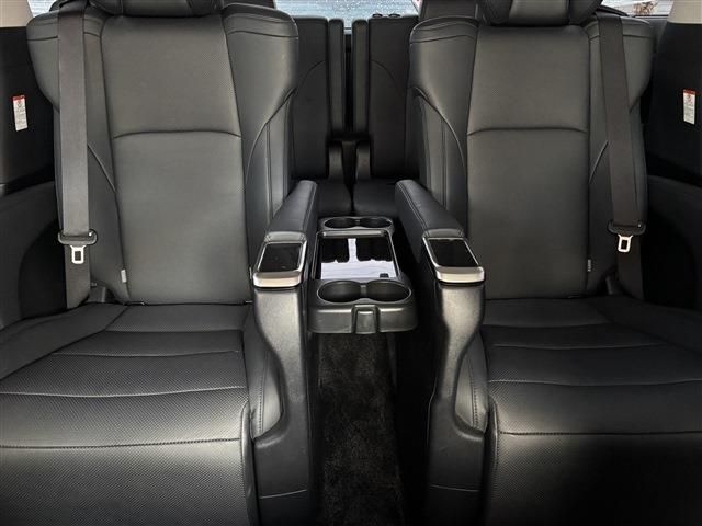 TOYOTA ALPHARD hybrid 4WD 2022