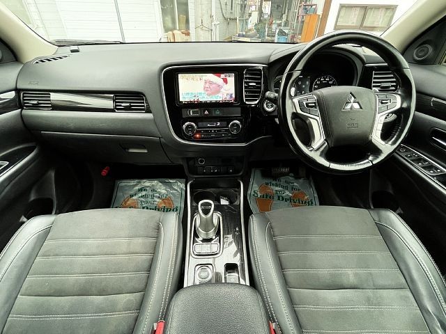 MITSUBISHI OUTLANDER PHEV 2018