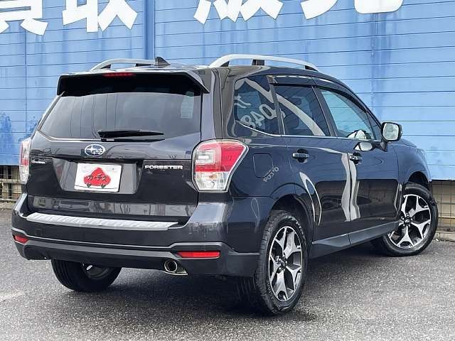 SUBARU FORESTER 2017