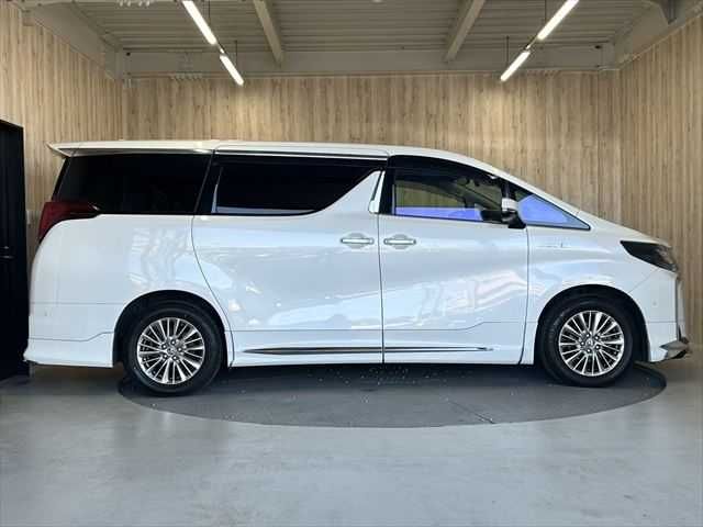 TOYOTA ALPHARD hybrid 4WD 2020