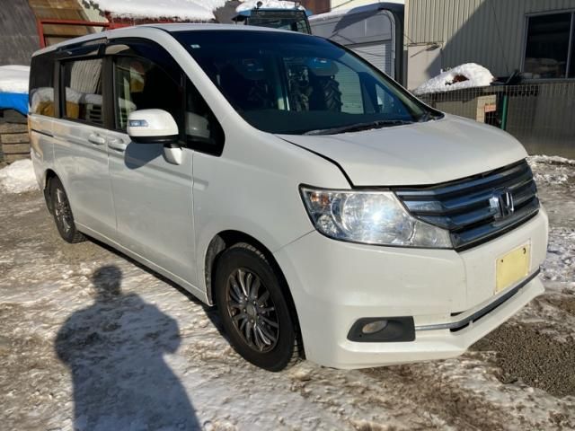 HONDA STEPWAGON 2013