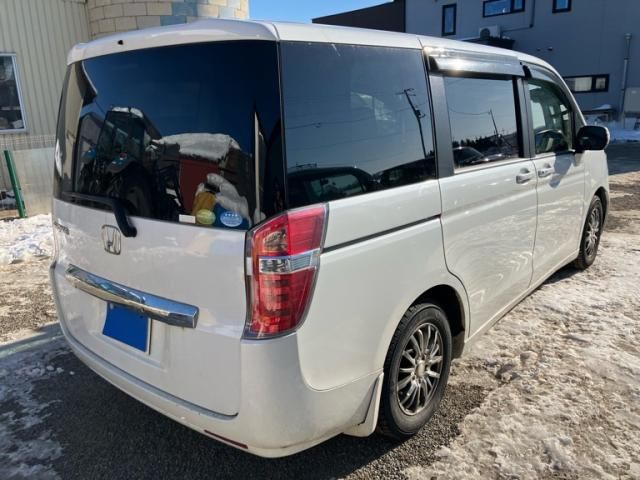 HONDA STEPWAGON 2013