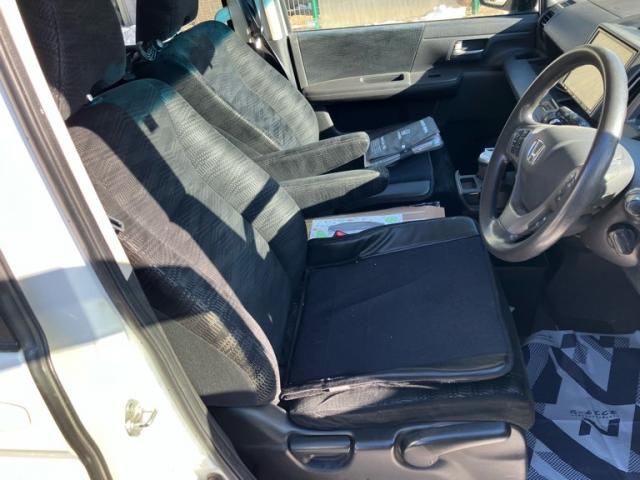 HONDA STEPWAGON 2013