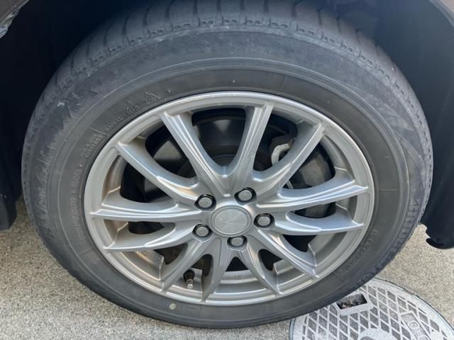 TOYOTA SIENTA HYBRID 2015