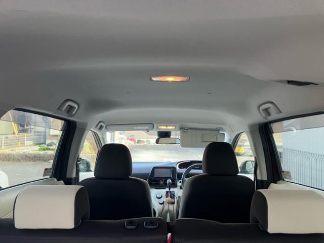 TOYOTA SIENTA HYBRID 2015