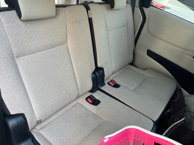 TOYOTA SIENTA HYBRID 2015