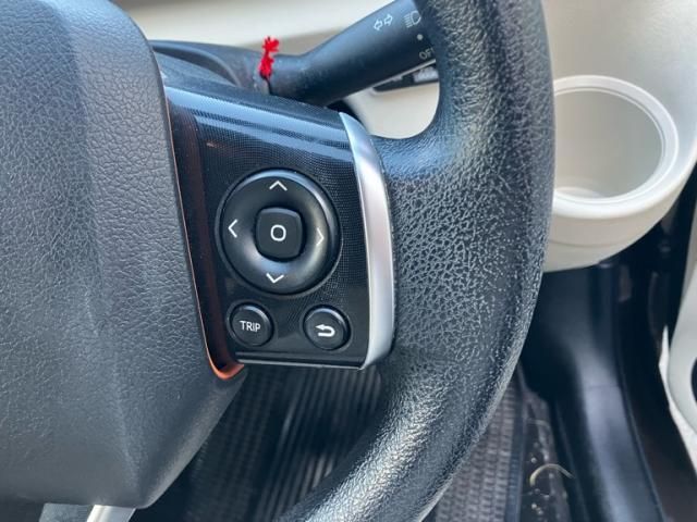 TOYOTA SIENTA HYBRID 2015