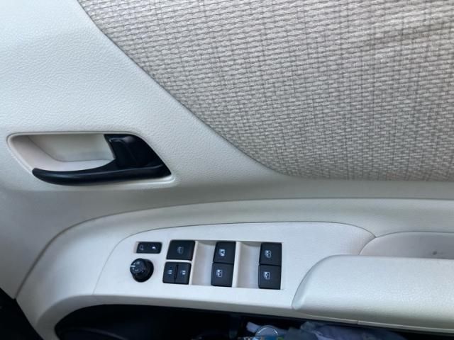 TOYOTA SIENTA HYBRID 2015