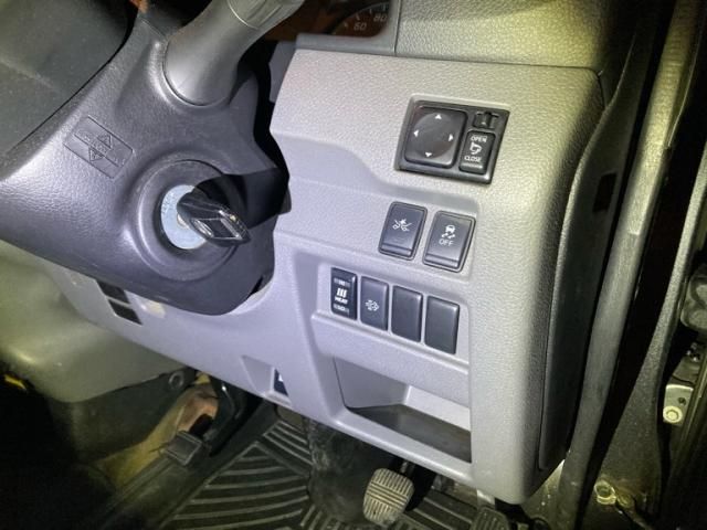 NISSAN NV350 CARAVAN 4WD 2019