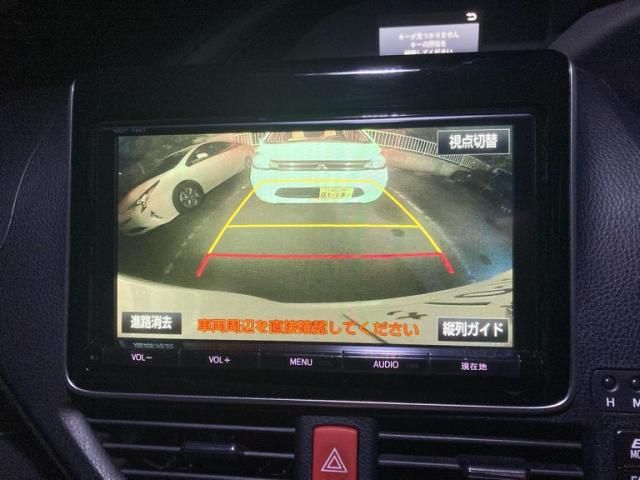 TOYOTA VOXY HYBRID 2017