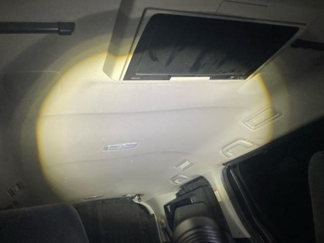 TOYOTA VOXY HYBRID 2017