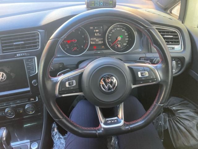 VOLKSWAGEN VOLKSWAGEN GOLF GTI 2016