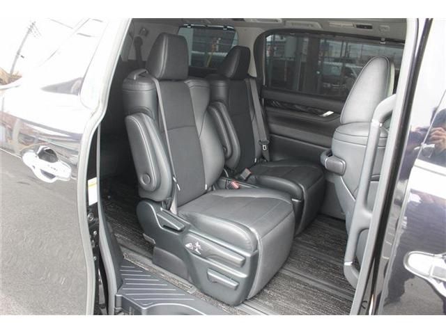 TOYOTA ALPHARD hybrid 4WD 2019