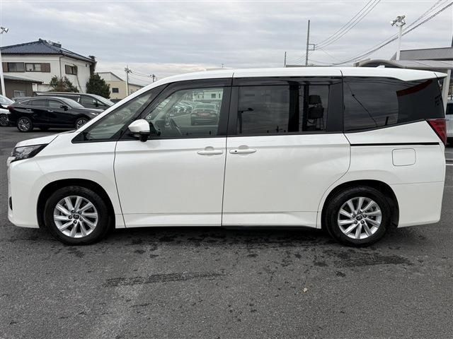 TOYOTA NOAH 2023