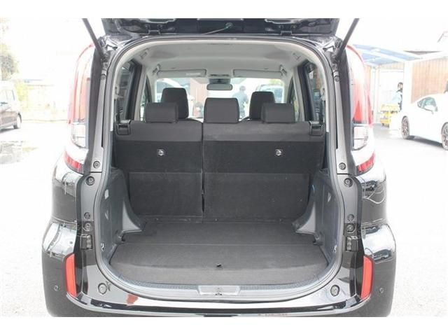 TOYOTA SIENTA HYBRID 2024