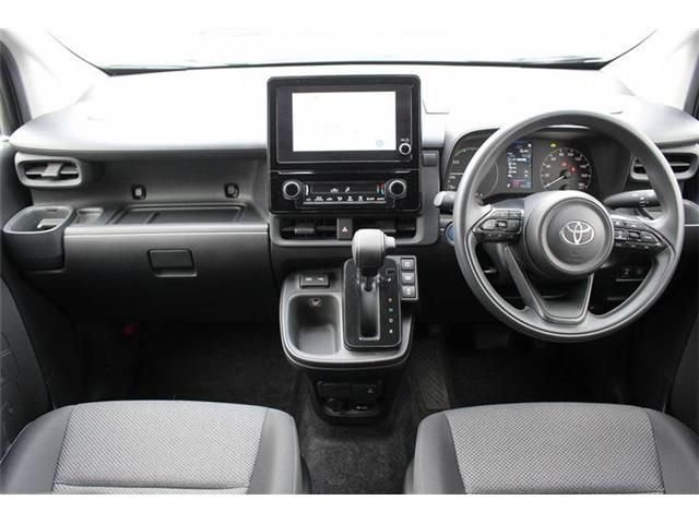 TOYOTA SIENTA HYBRID 2024