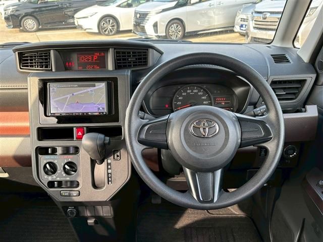 TOYOTA ROOMY 2020