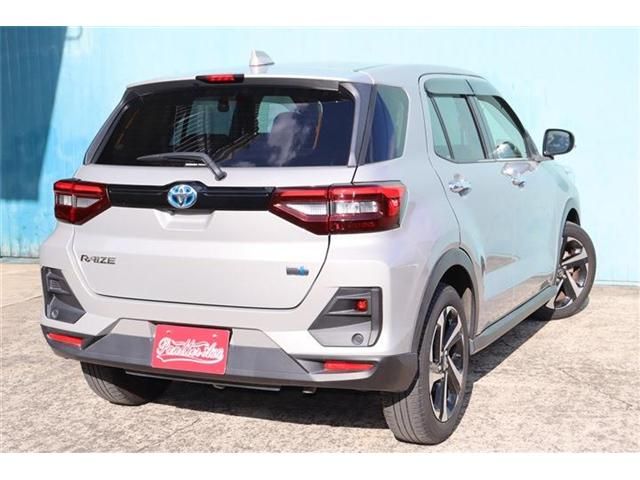 TOYOTA RAIZE HYBRID 2022