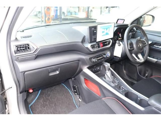 TOYOTA RAIZE HYBRID 2022