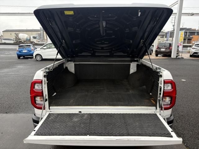 TOYOTA HILUX 4WD 2022