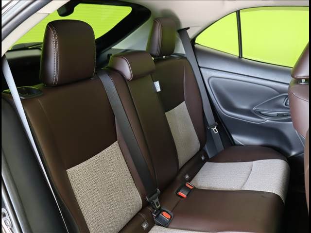 TOYOTA YARIS CROSS HYBRID 2022