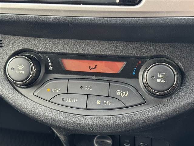 TOYOTA VITZ  4WD 2014