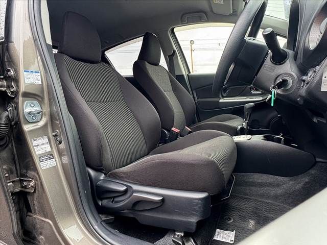 TOYOTA VITZ  4WD 2014