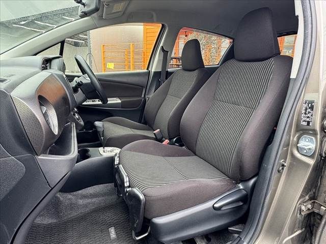 TOYOTA VITZ  4WD 2014