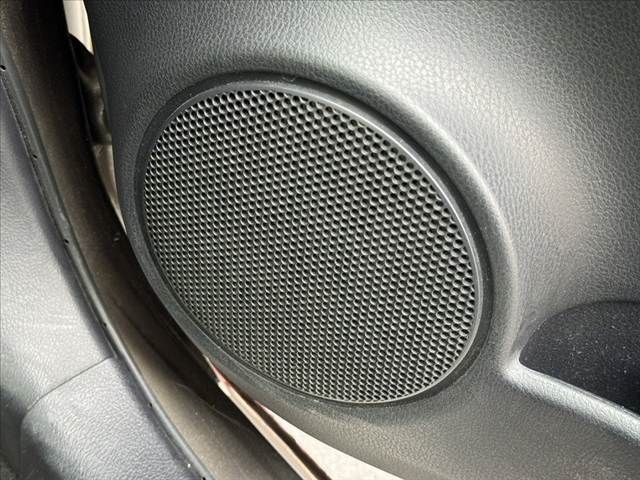 TOYOTA VITZ  4WD 2014