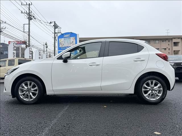 MAZDA DEMIO 2019