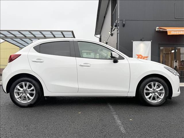 MAZDA DEMIO 2019