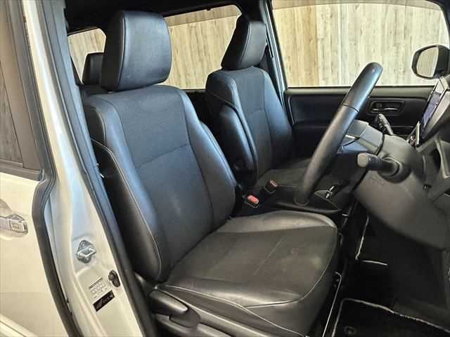 TOYOTA NOAH HYBRID 2019