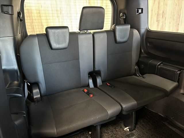 TOYOTA NOAH HYBRID 2019